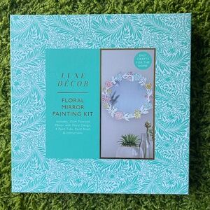 NIB LUXE DÉCOR Floral Mirror Painting Kit
